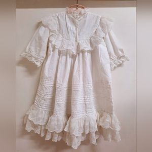 Beautiful Vintage 100% Linen & Lace Dress